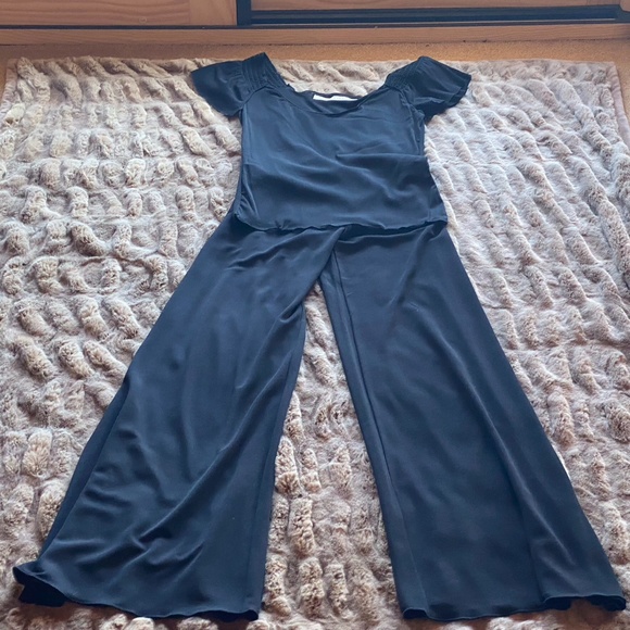 MAXX STUDIO two piece dressy casual pantsuit. - Picture 11 of 11
